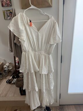 Lulu's Cream Tiered V-Neck Midi Dress